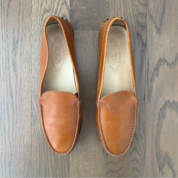 Tod’s Gommini Leather Driving Loafers in Camel Leather Size 40 EU / 10 US - Picture 3 of 8